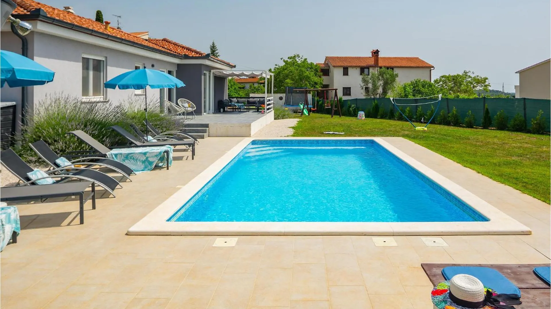 Vakantiehuis Nice home in Pula with 3 Bedrooms, WiFi&Outdoor swimming pool Kroatië