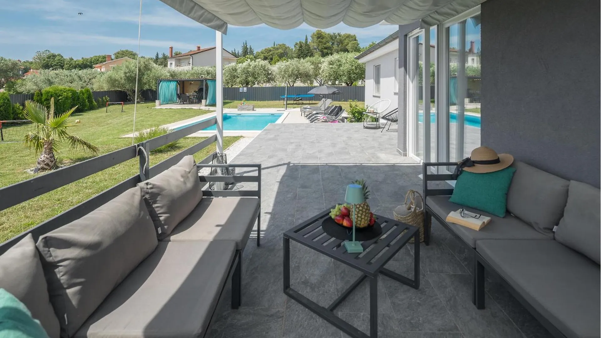 Vakantiehuis Nice home in Pula with 3 Bedrooms, WiFi&Outdoor swimming pool Kroatië