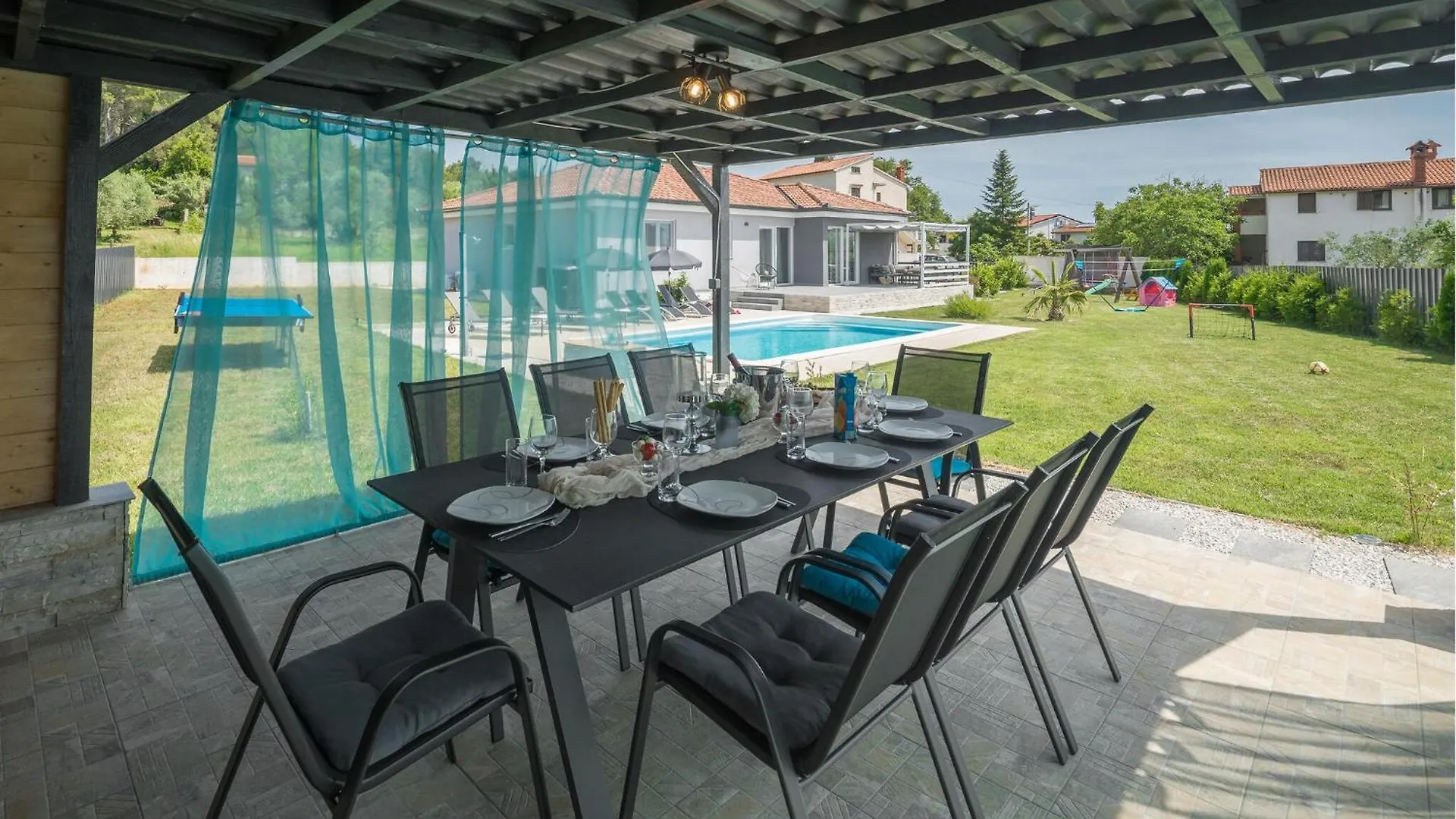 Vakantiehuis Nice home in Pula with 3 Bedrooms, WiFi&Outdoor swimming pool
