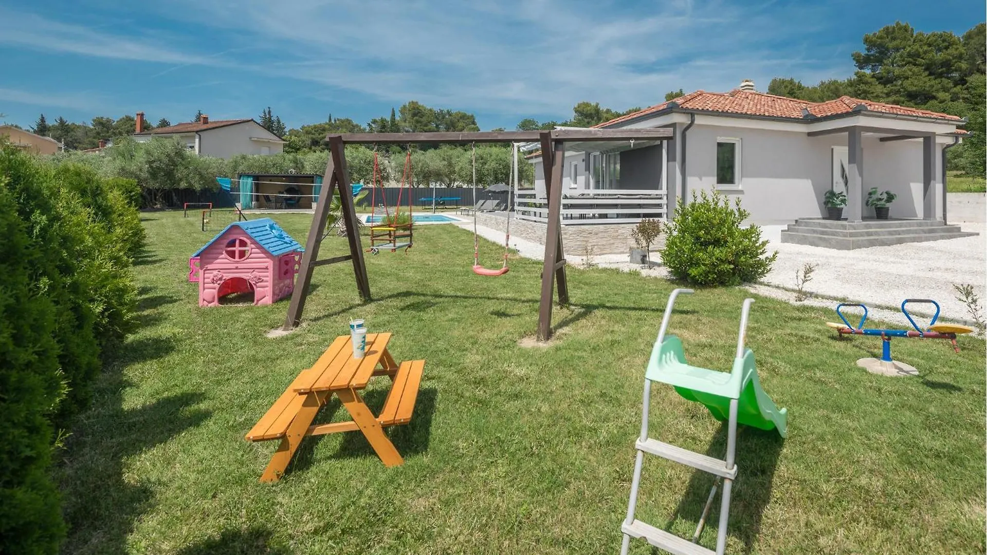 Nice home in Pula with 3 Bedrooms, WiFi&Outdoor swimming pool 0*,  Kroatië
